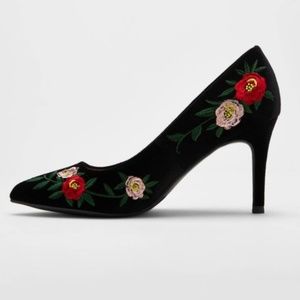 a new day ~ Black Velvet Embroidered Heels Size 8